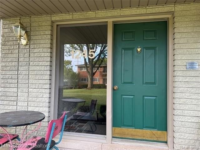 1245 Derby Rd #4 - Photo 2 of 17