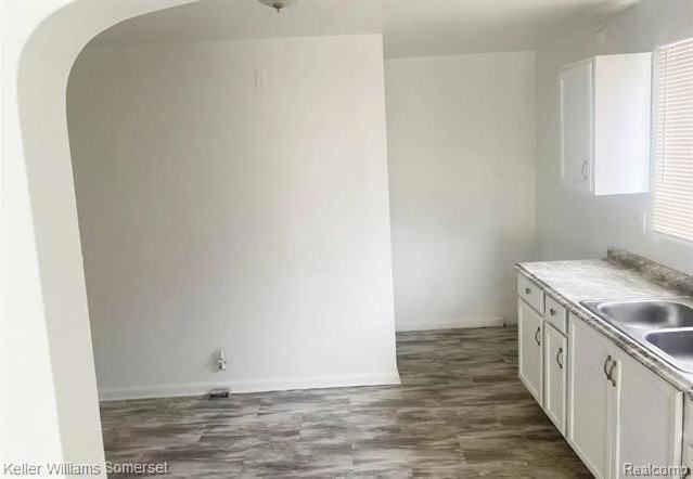 5232 Chalmers St - Photo 7 of 8