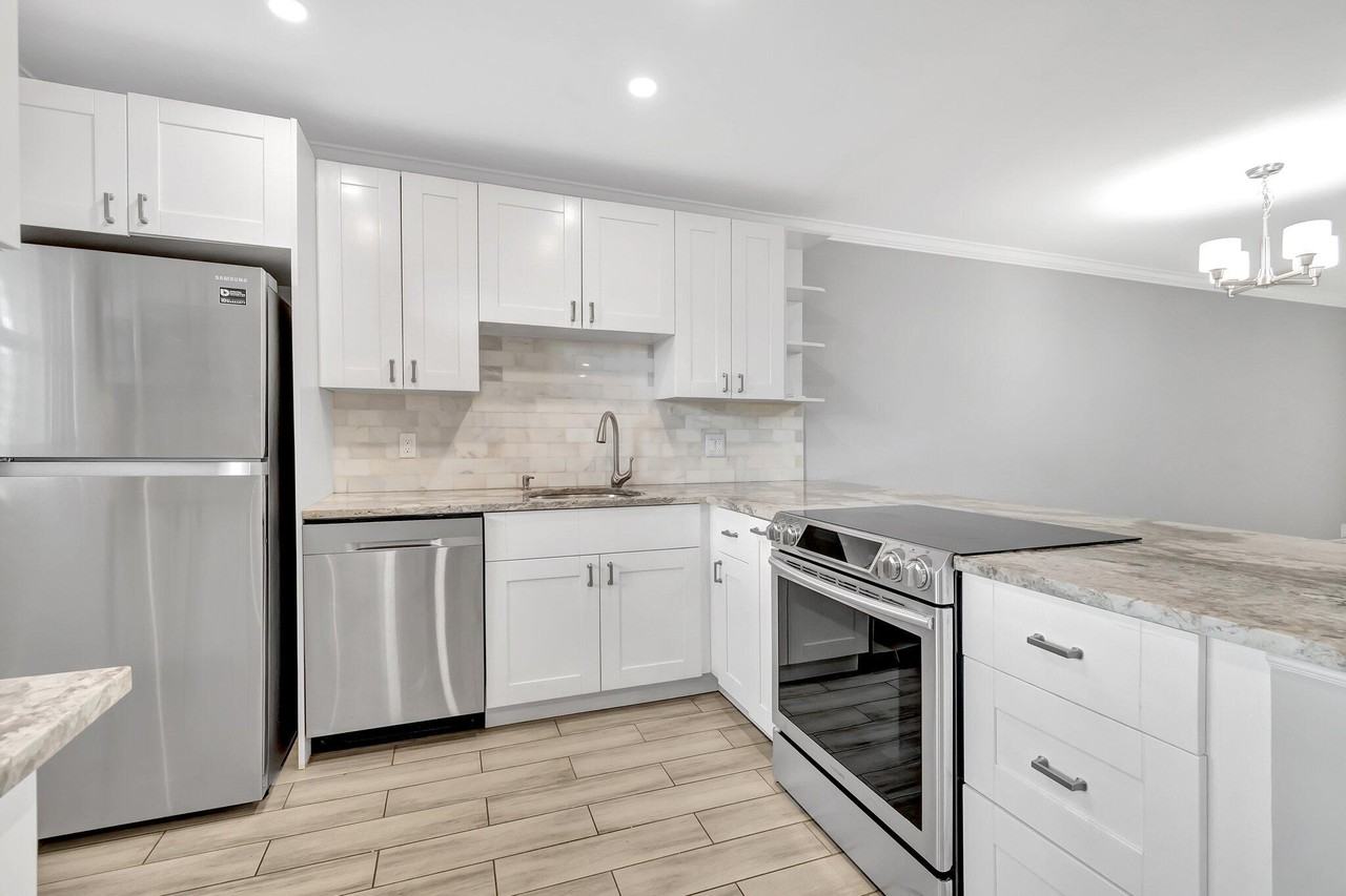 2900 Fiore Way - Photo 6 of 35