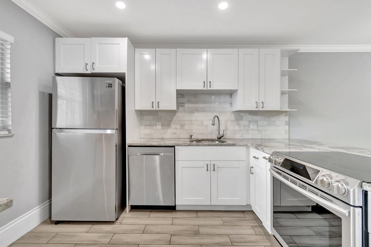 2900 Fiore Way - Photo 7 of 35