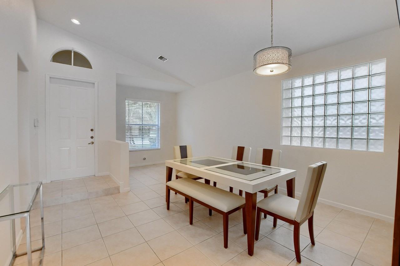 1225 E Magnolia Cir - Photo 4 of 31