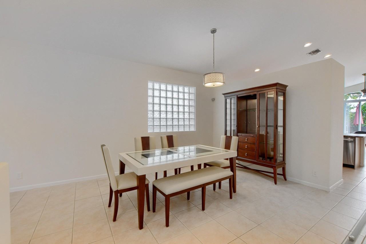 1225 E Magnolia Cir - Photo 5 of 31