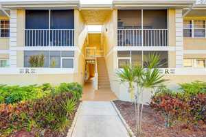 featured image of 1558 Se Royal Green Cir #101