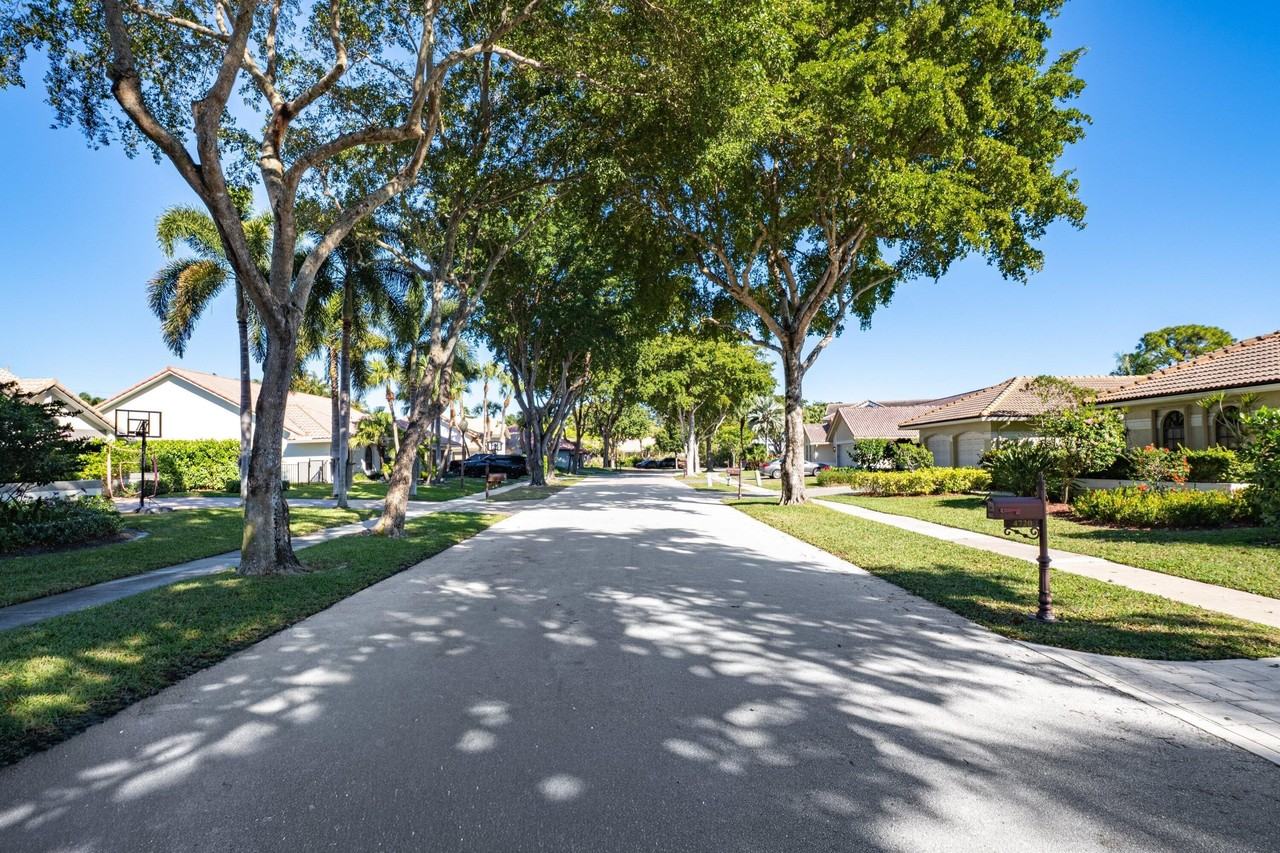 4720 Nw 28th Ave - Photo 5 of 47