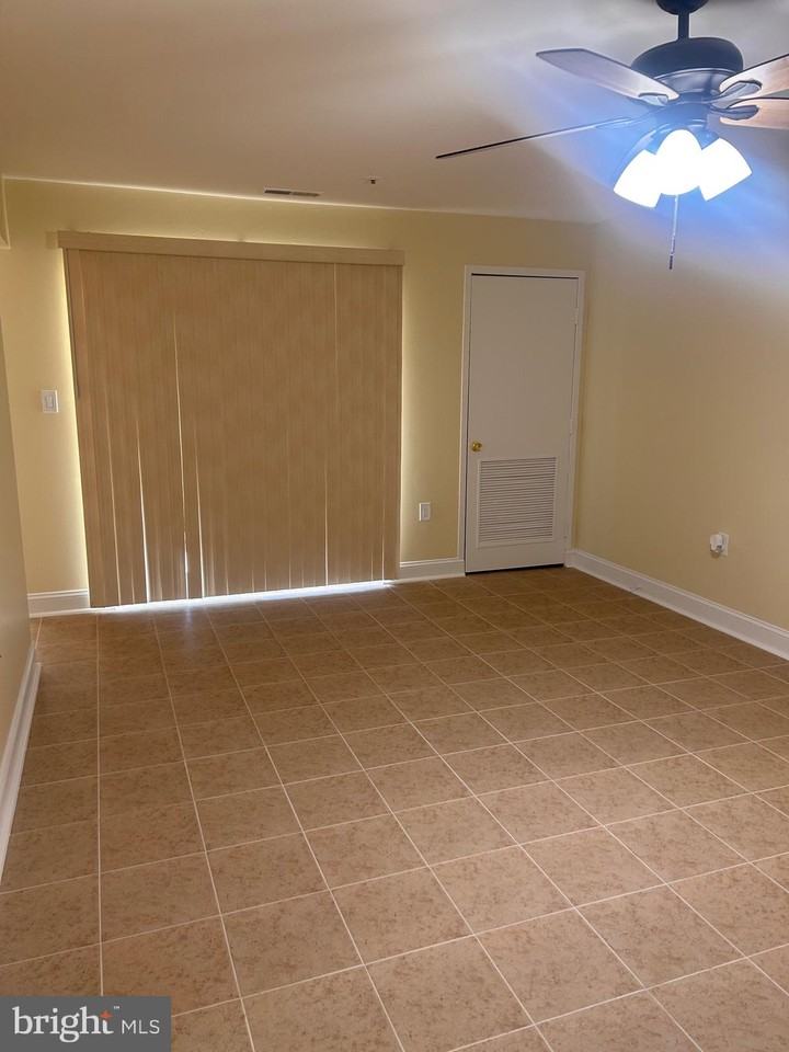 8513 Falls Run Rd ##A - Photo 4 of 18