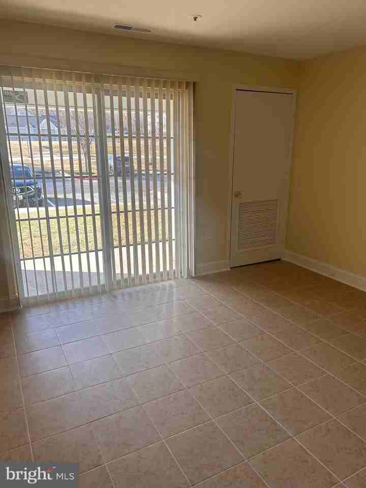 8513 Falls Run Rd ##A - Photo 5 of 18