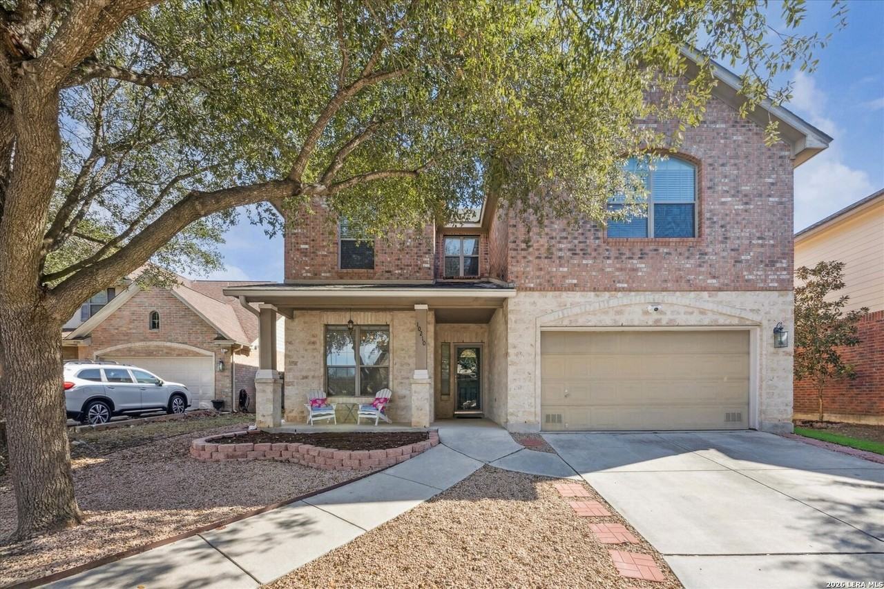 10210 Elizabeth Ct - Photo 2 of 35