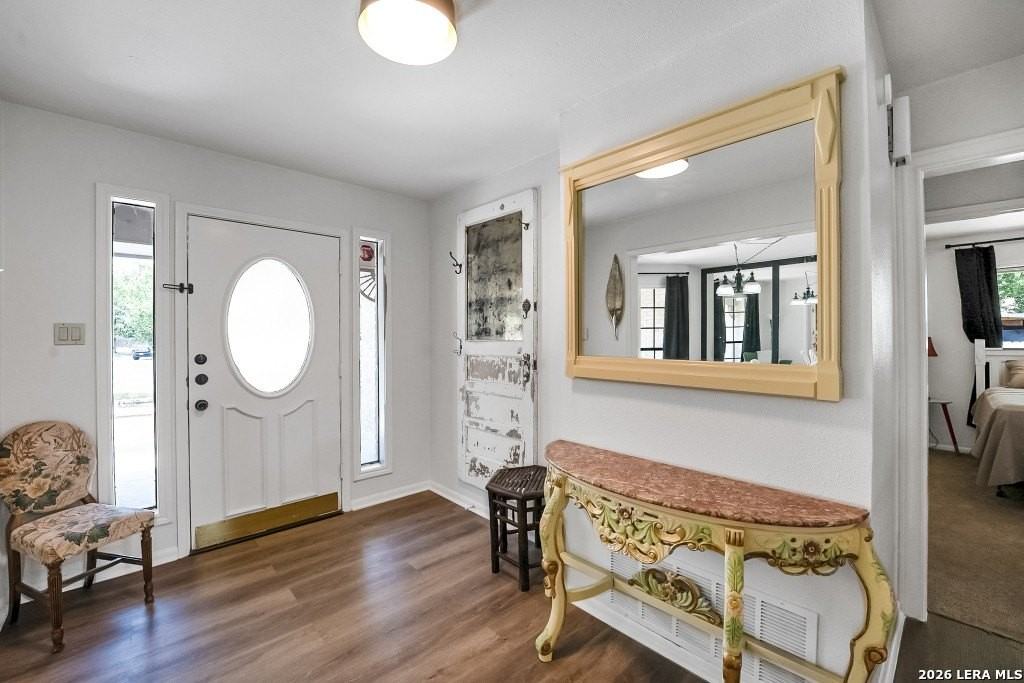 12202 Violet St - Photo 7 of 26