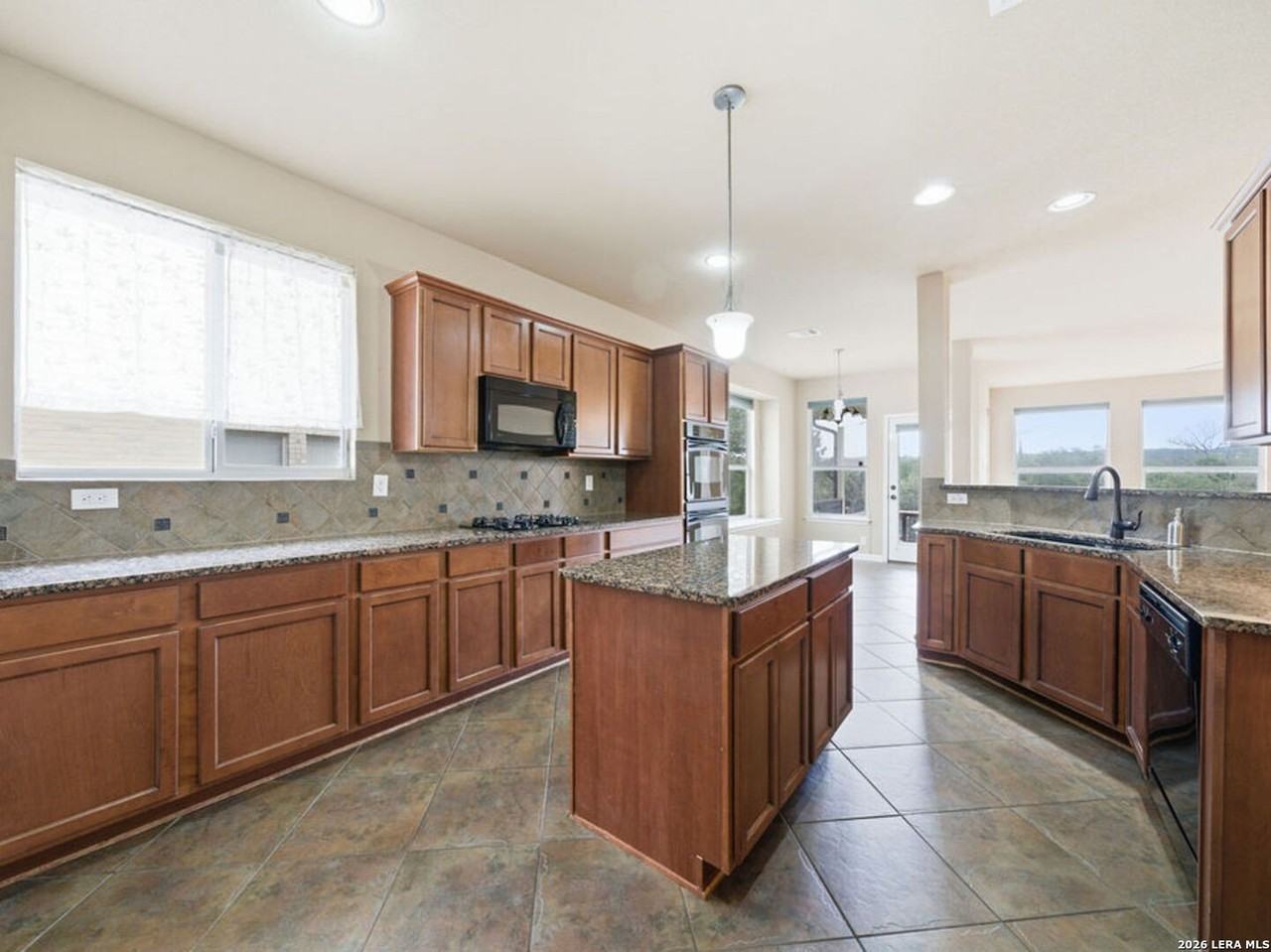 23514 Seven Winds - Photo 4 of 22