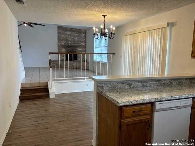 13815 Cane Dr - Photo 6 of 16