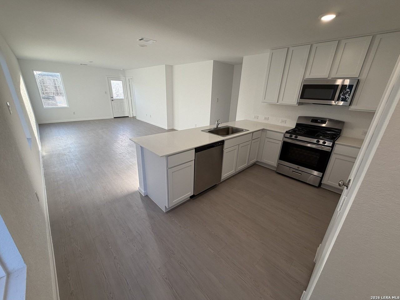 10551 Aqueduct Crk - Photo 3 of 19