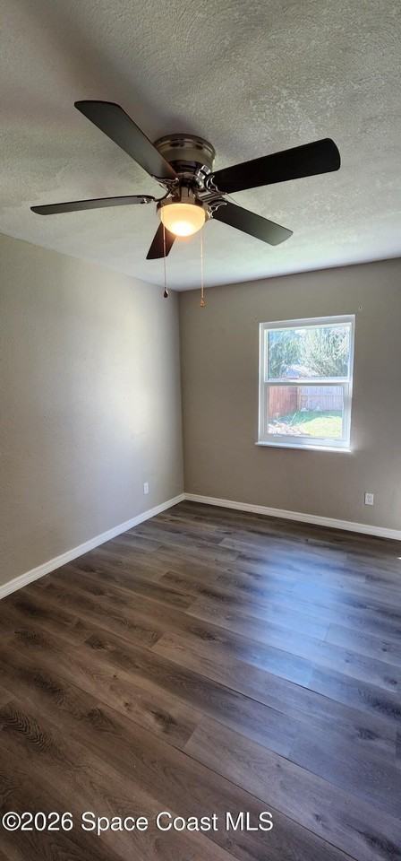 1301 Lynne Dr - Photo 6 of 28