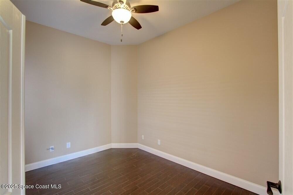 3247 Peninsula Cir - Photo 6 of 33