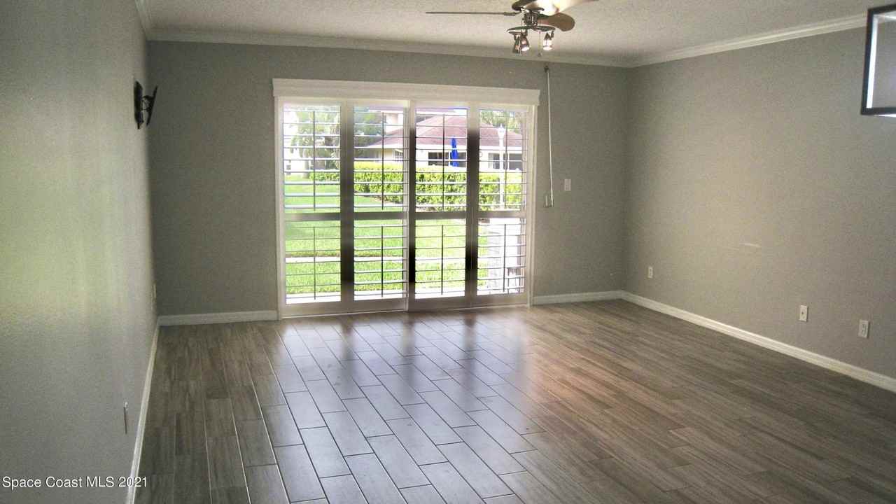 125 Escambia Ln Apt 304 #304 - Photo 3 of 25