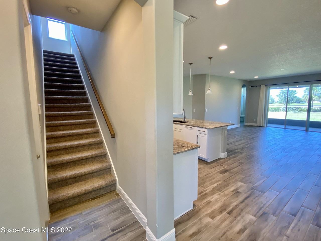 7397 Bluemink Ln - Photo 4 of 32