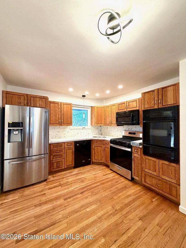 65 E Scranton Ave - Photo 5 of 13