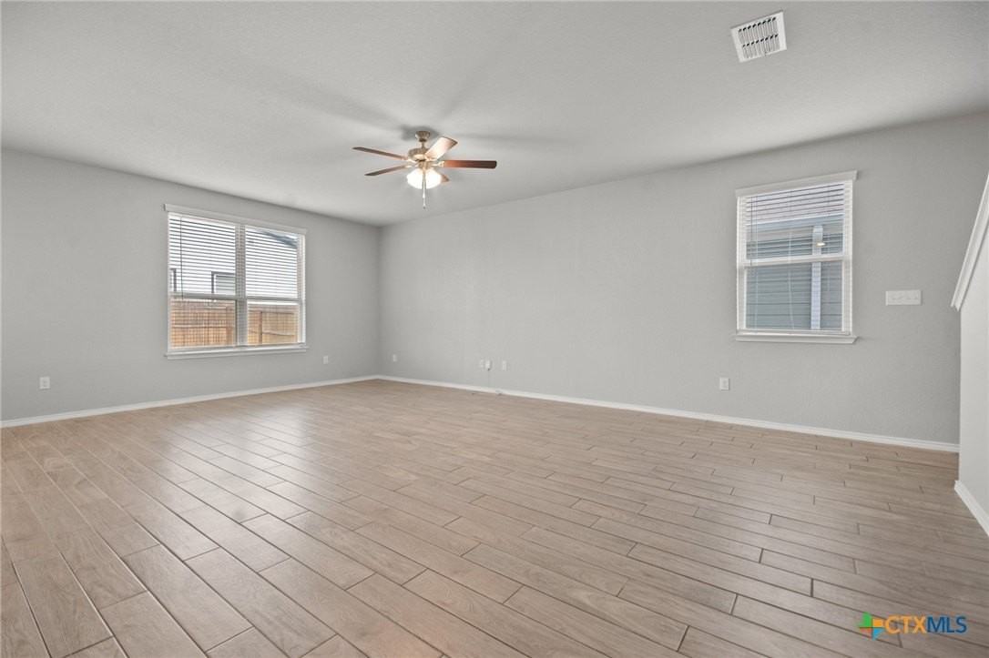 271 Kinsley Way - Photo 6 of 48