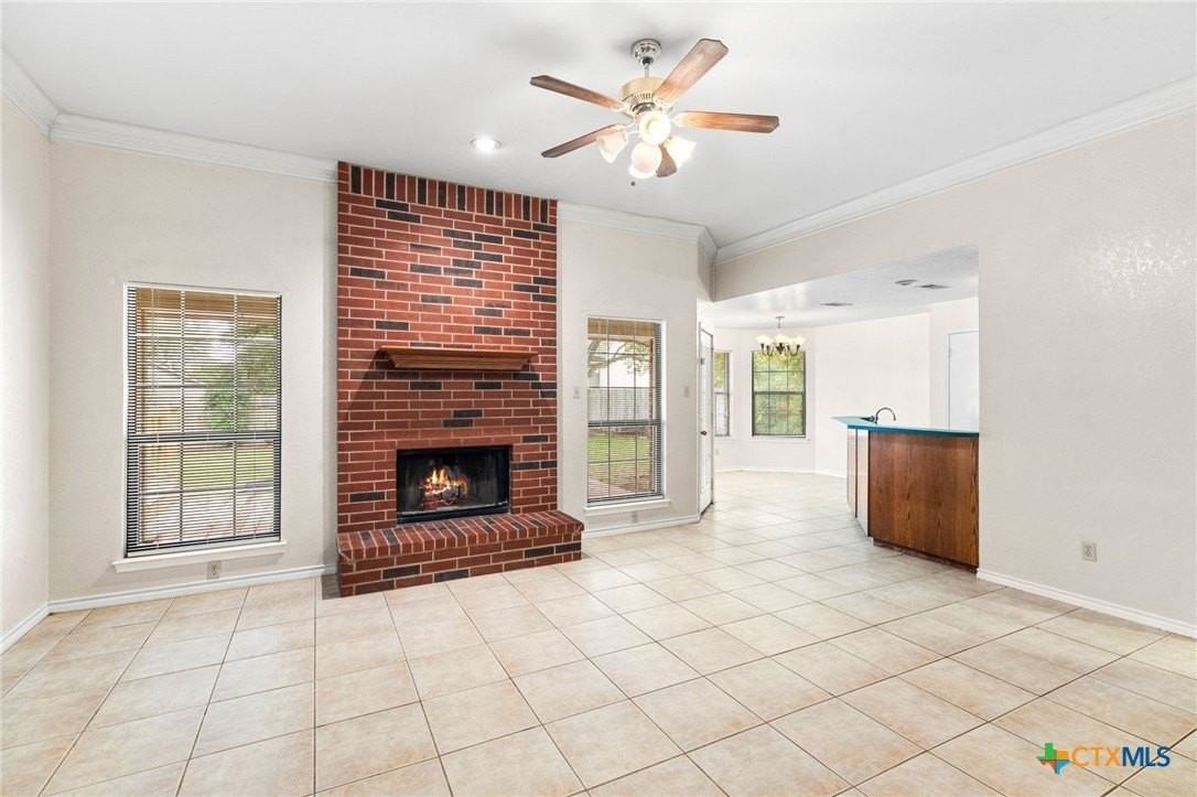 1502 Oak Knoll Ln - Photo 3 of 18