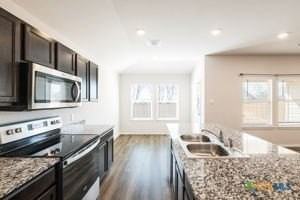 609 Eaton Dr - Photo 6 of 14