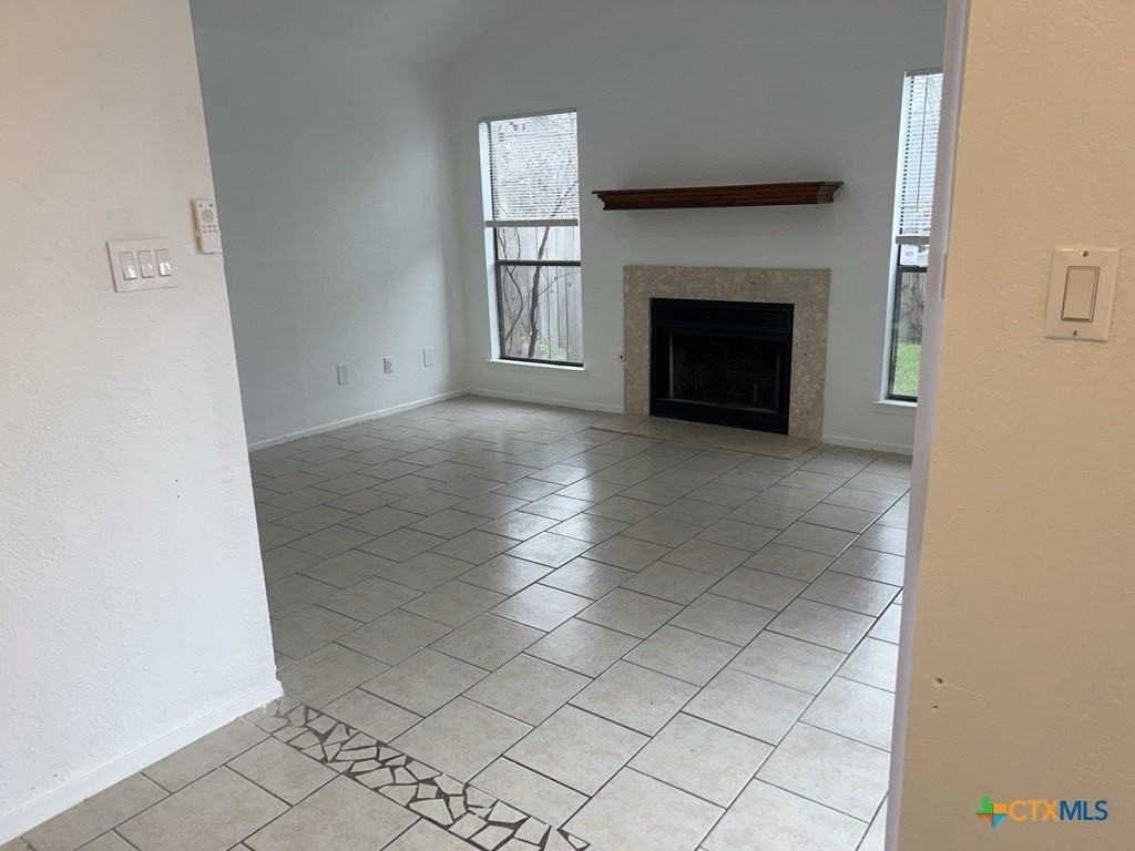 1218 Westway Cir - Photo 2 of 6