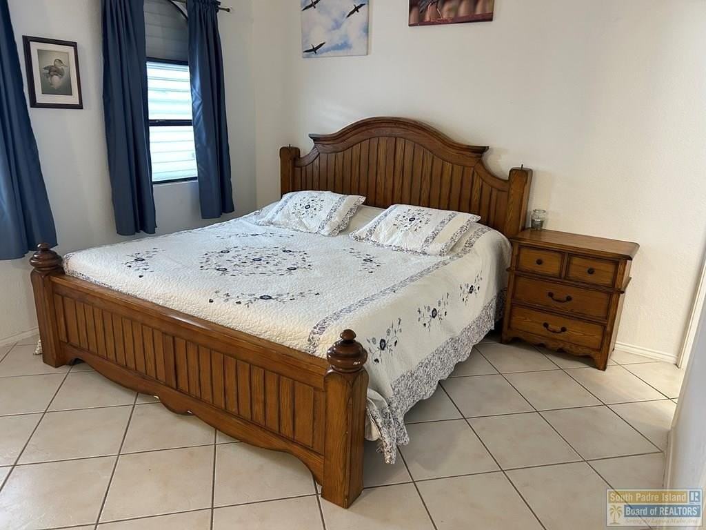 1342 Harbor Island Dr - Photo 4 of 45