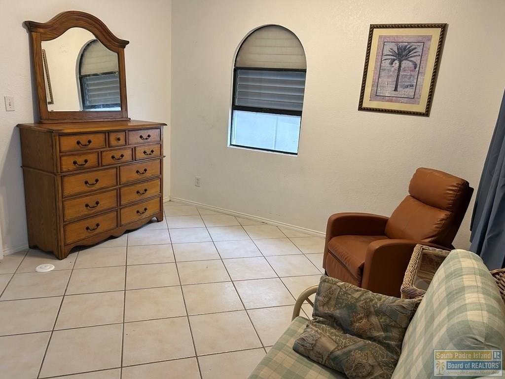 1342 Harbor Island Dr - Photo 7 of 45