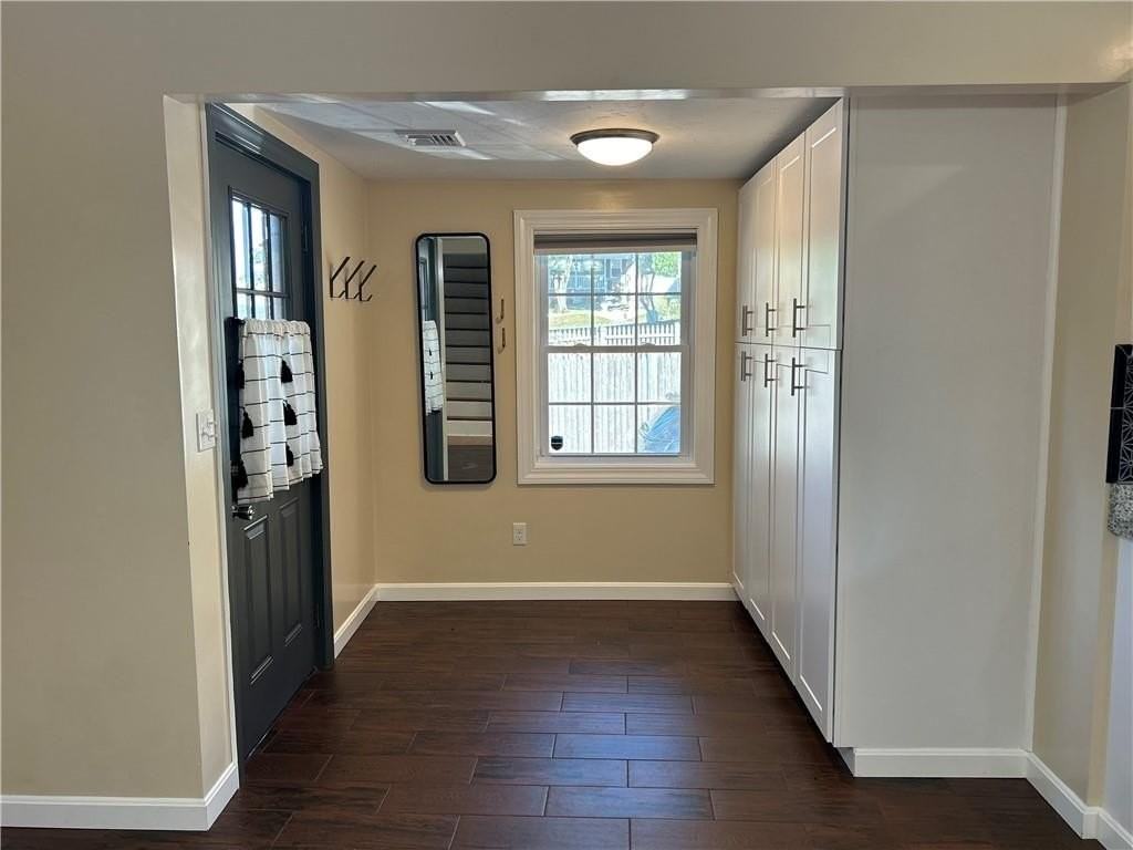 1689 Diamond Hill Rd - Photo 6 of 17