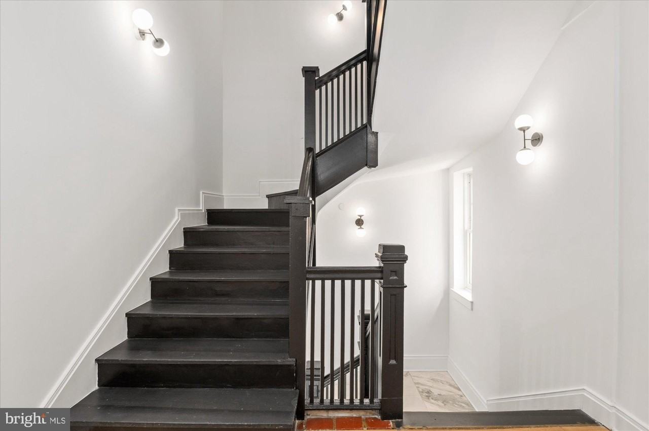 2869 28th St Nw Unit 4 #4 - Photo 7 of 21