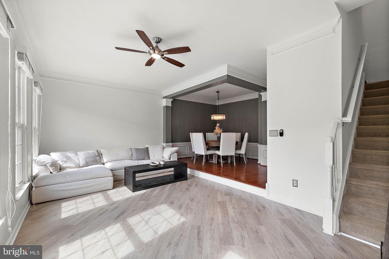 506 E Boxborough Dr - Photo 5 of 35