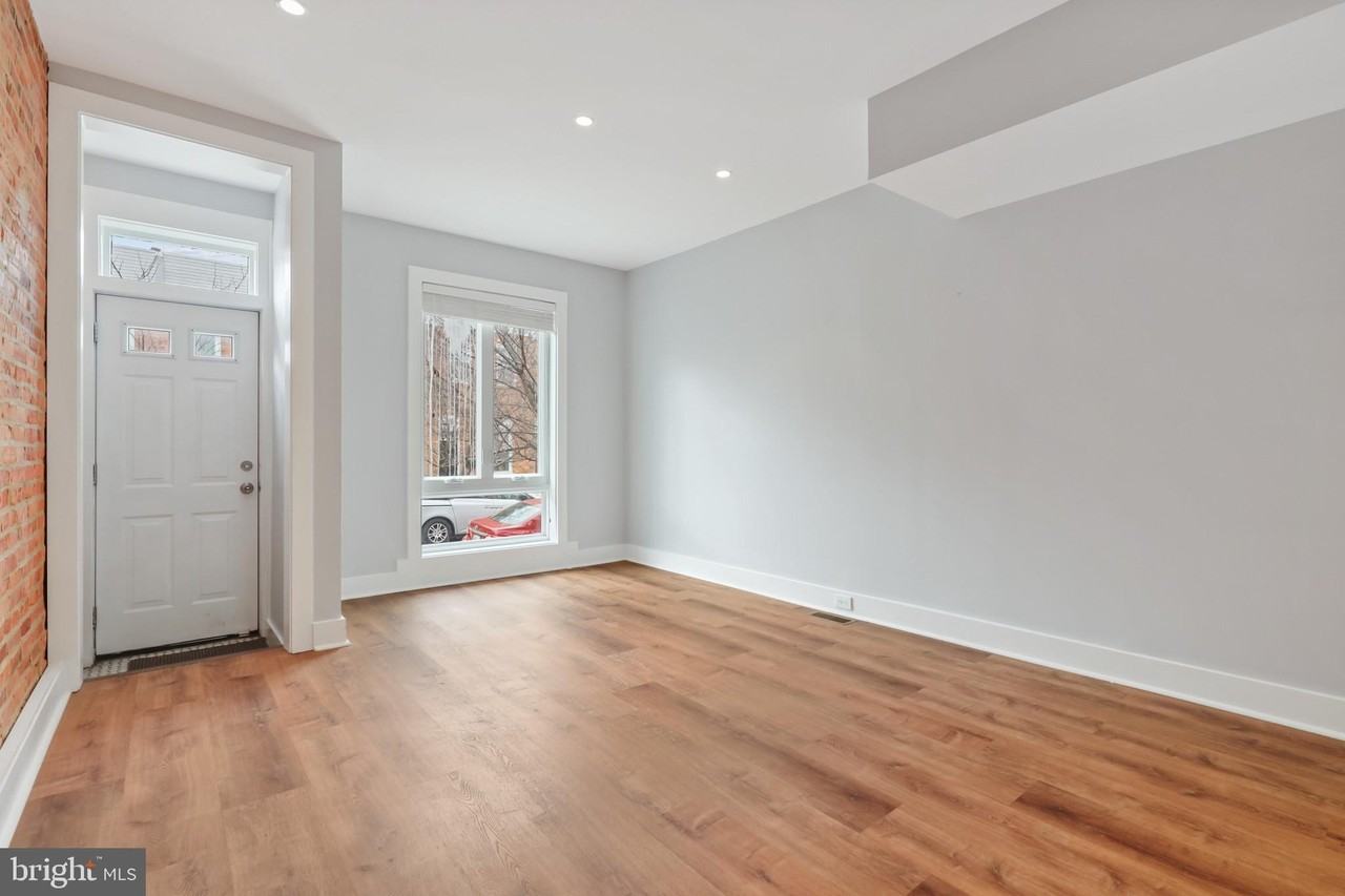 329 S Newkirk St - Photo 5 of 42