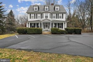 featured image of 707 N Hickory Ave Apt 3 #3