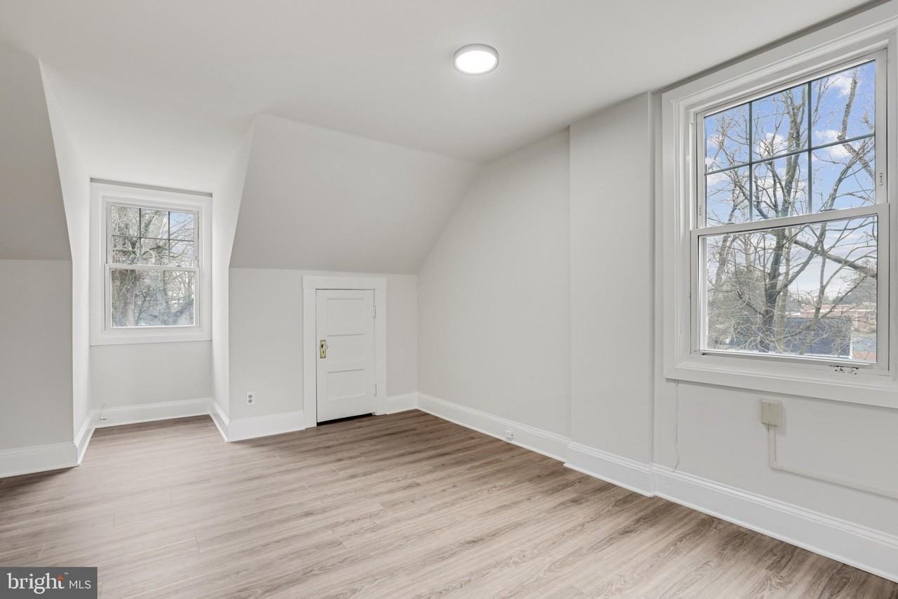 707 N Hickory Ave Apt 3 #3 - Photo 5 of 31