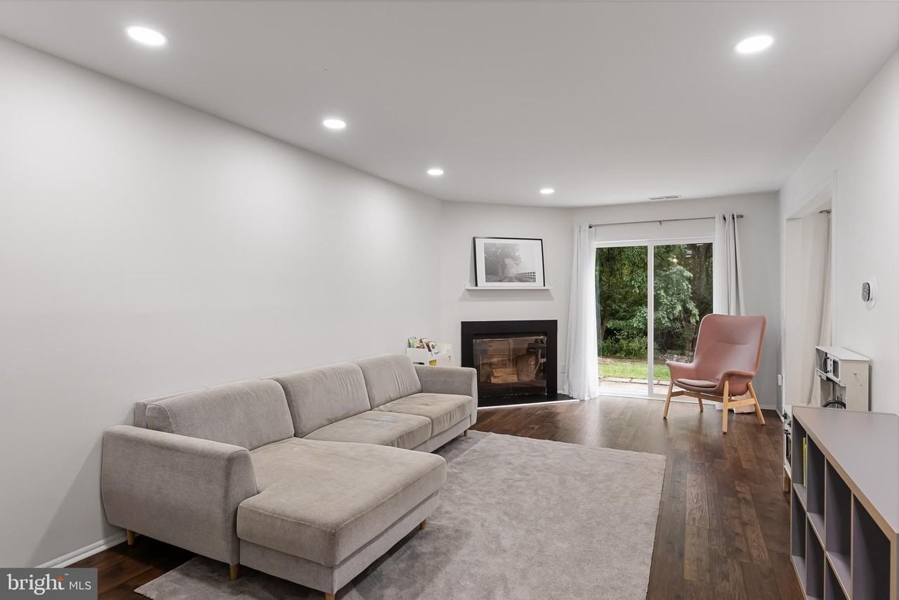 32 Ginger Dr - Photo 5 of 31