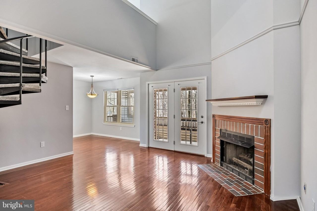 321 Tavistock - Photo 4 of 25