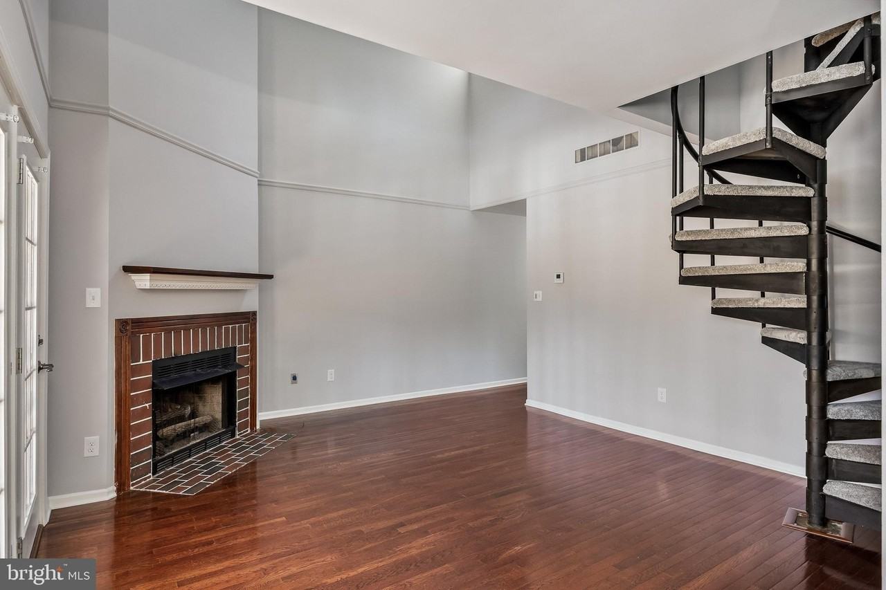 321 Tavistock - Photo 5 of 25