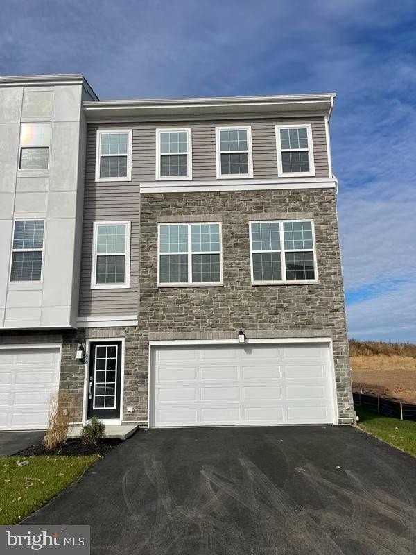 126 Ada Hightower Ave