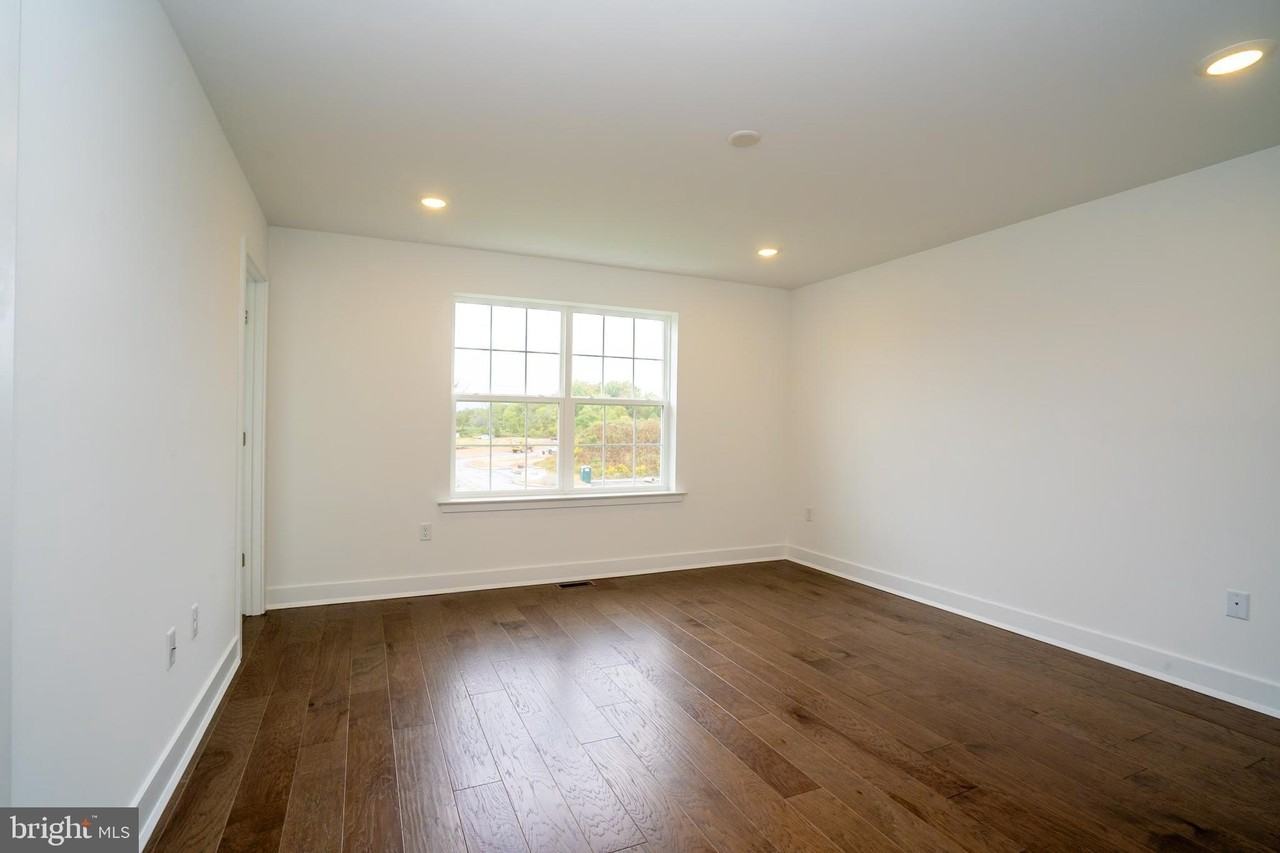 126 Ada Hightower Ave - Photo 5 of 29