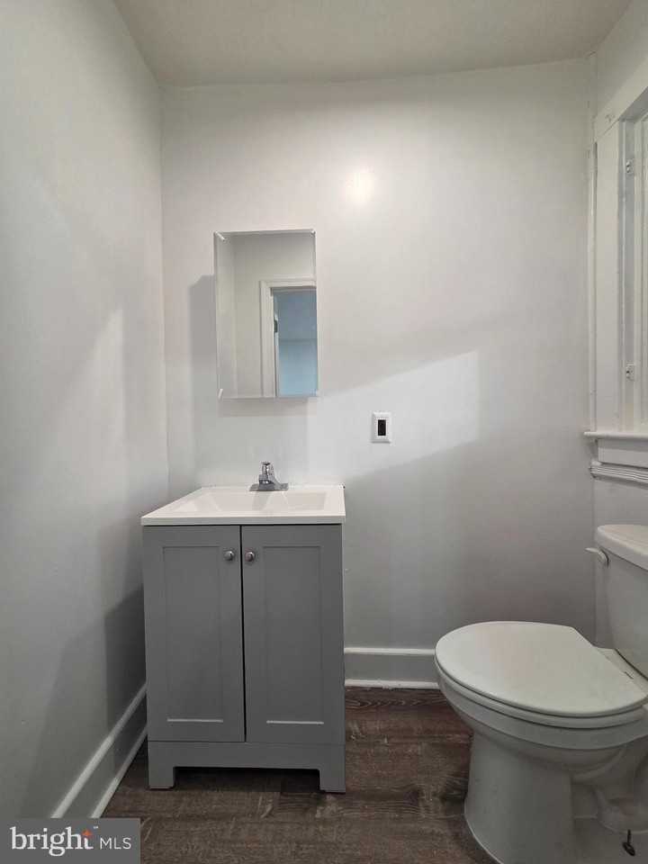 207 Spruce St - Photo 5 of 12