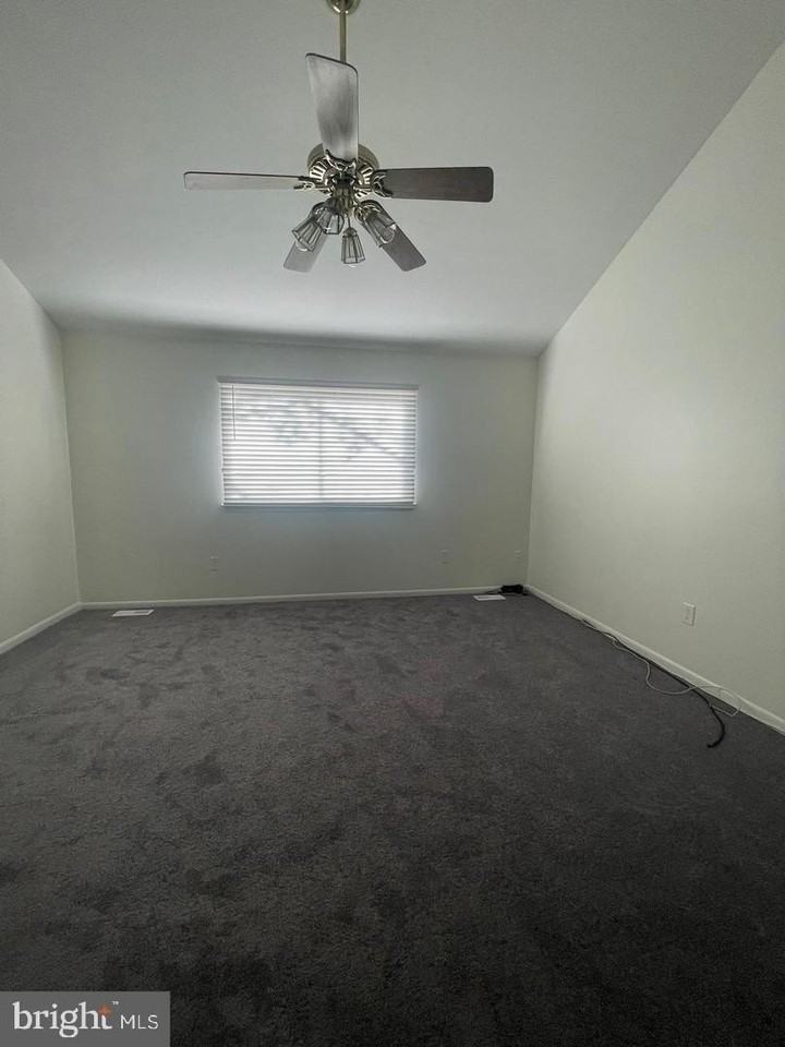 57 Ash Stoker Ln - Photo 7 of 12