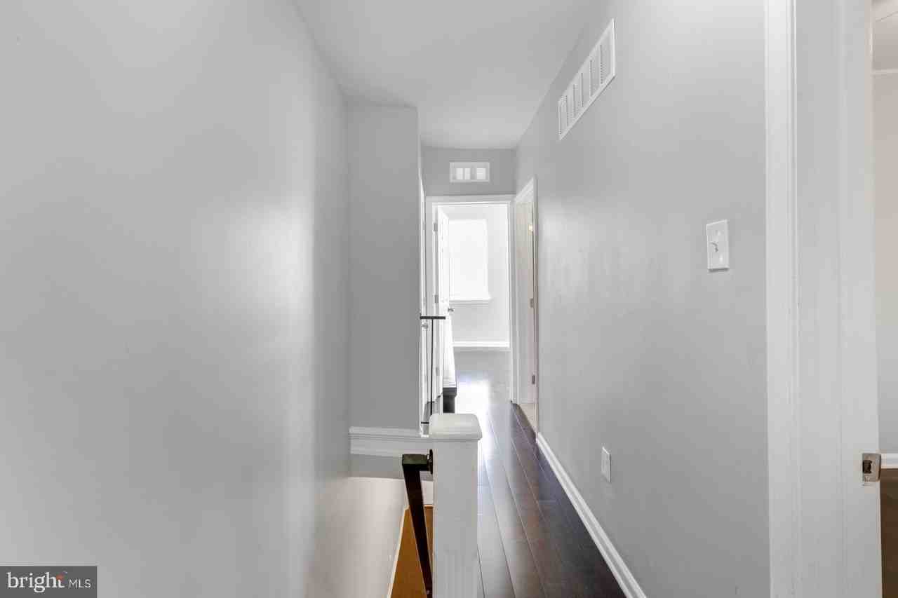 1921 S Norwood St - Photo 5 of 18