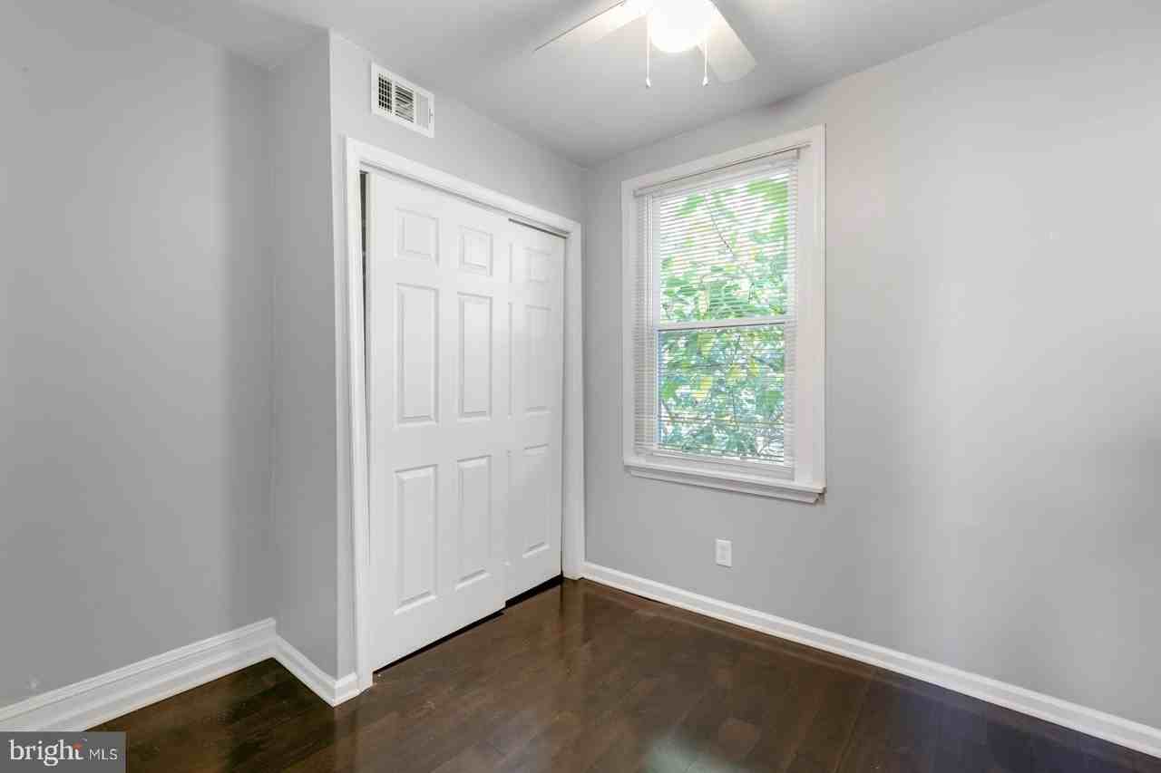 1921 S Norwood St - Photo 7 of 18