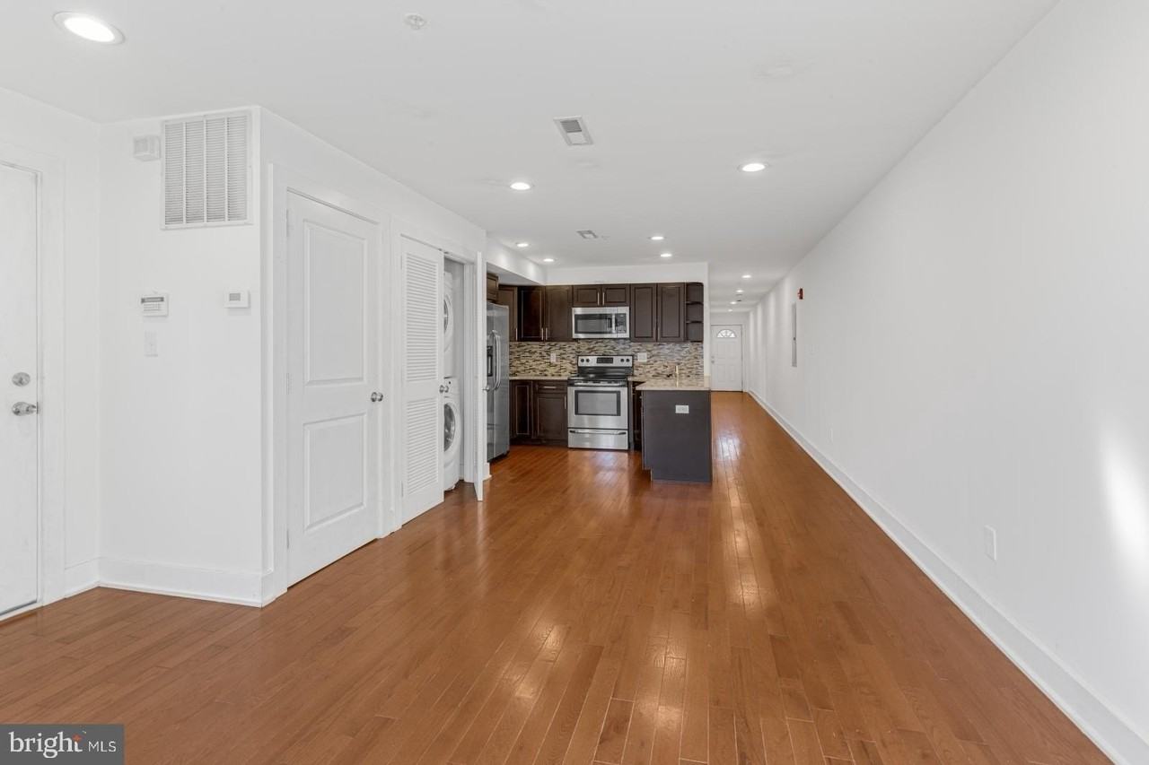 1228 N 25th St Apt 8 #8 - Photo 3 of 21