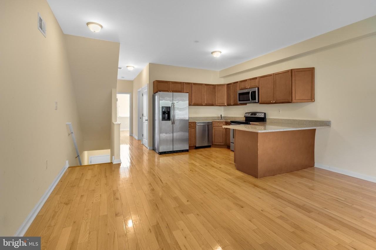 2464 Frankford Ave Unit B #B - Photo 3 of 28