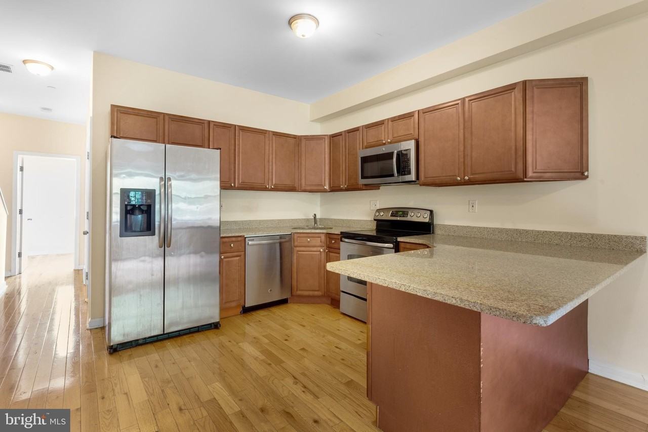 2464 Frankford Ave Unit B #B - Photo 4 of 28