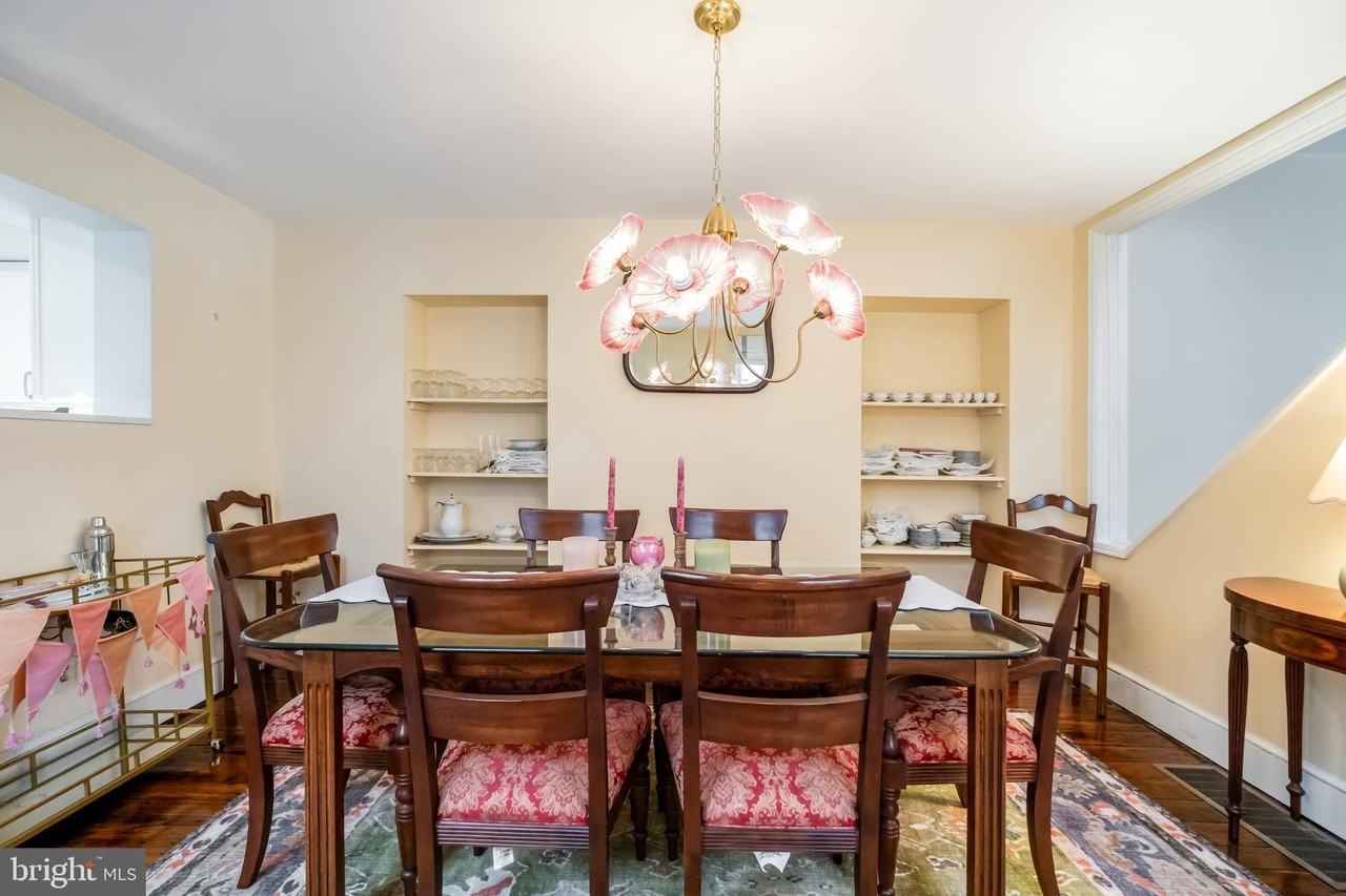 908 S Front St - Photo 6 of 27