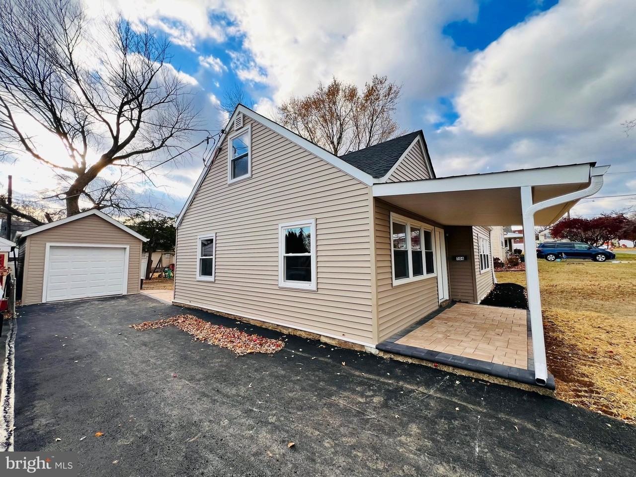 504 Selma St - Photo 4 of 31