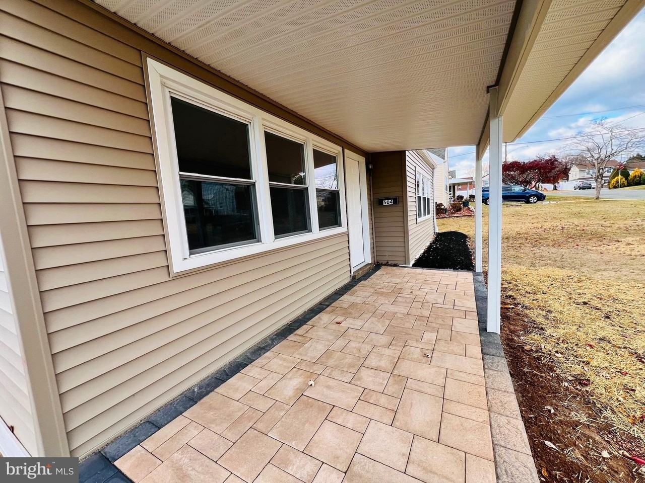 504 Selma St - Photo 5 of 31