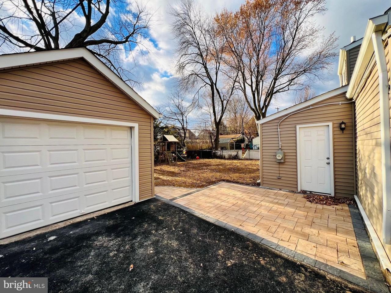 504 Selma St - Photo 6 of 31