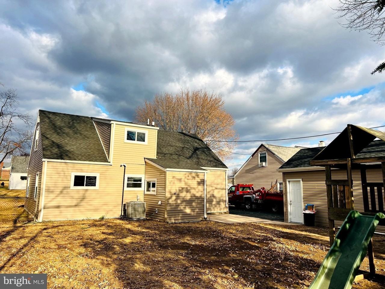 504 Selma St - Photo 7 of 31