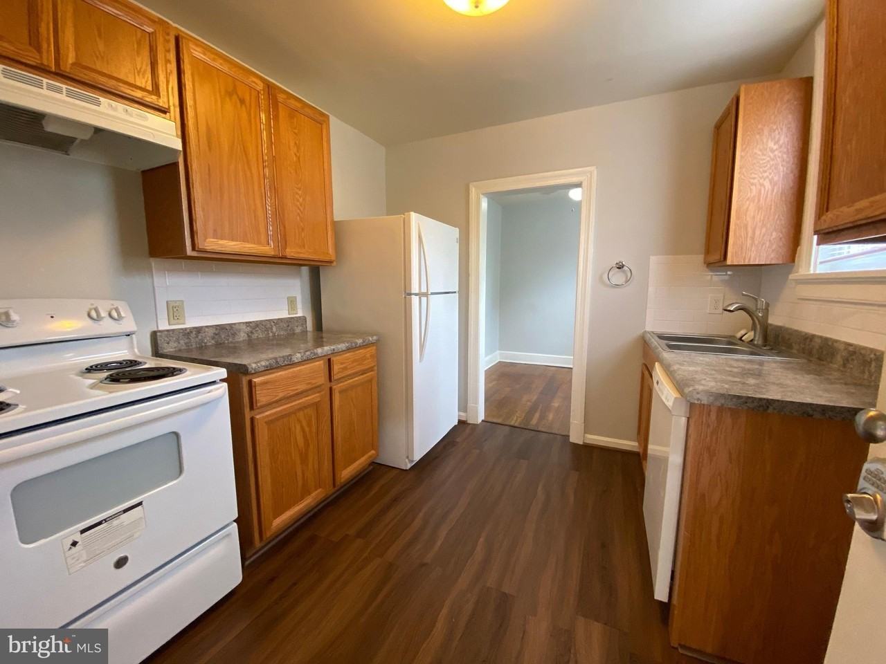 1324 Kenmore Ave Apt A #A - Photo 6 of 16